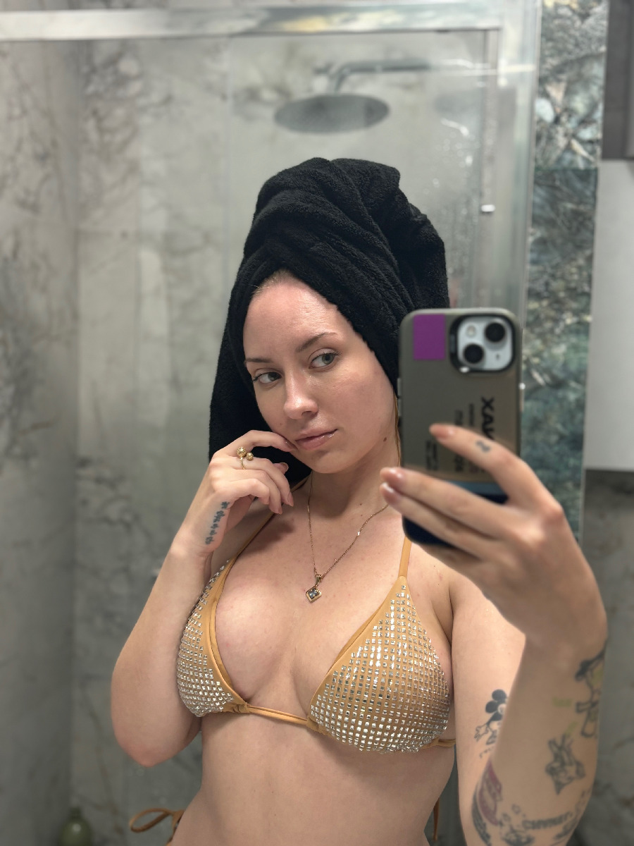 Nude girl KateV in Surabaya