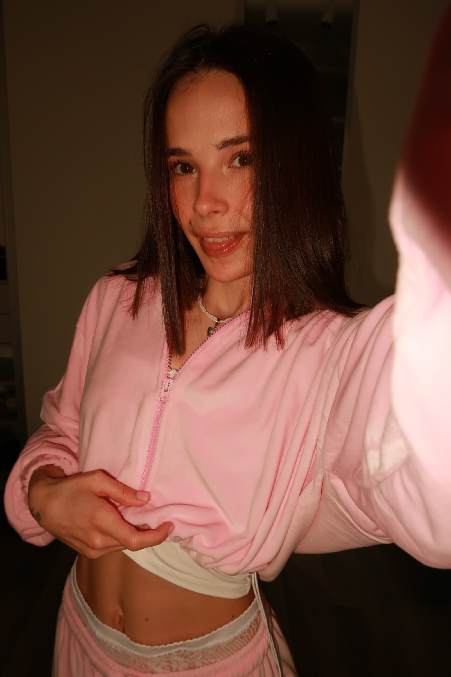 Tina brings the glow — live moments in Surabaya