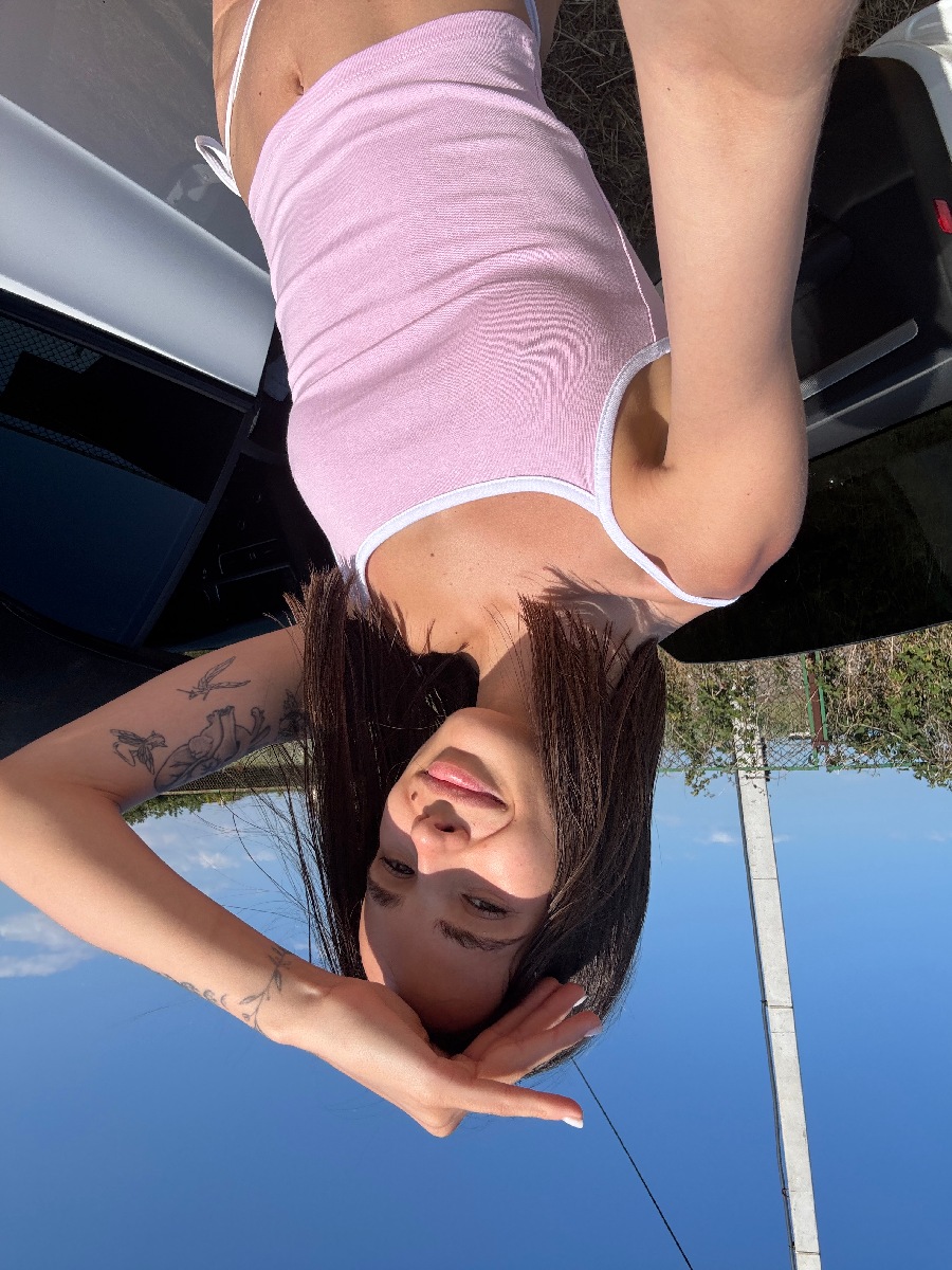 Sexy model Tina in Surabaya